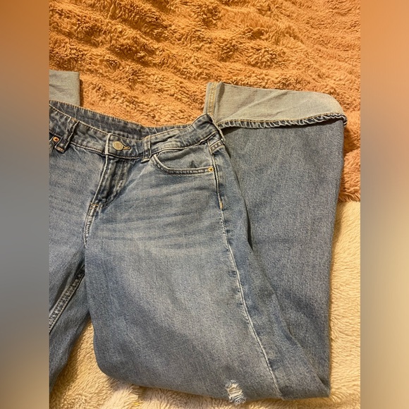 EUC H&M Wide Leg Slightly Distressed Denim Jeans - Picture 2 of 5
